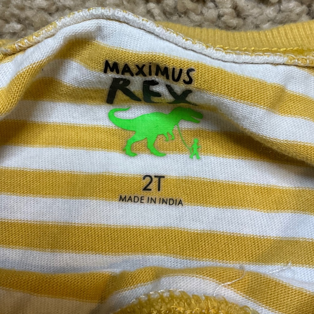 Shorts Set - Picture 2 of 3